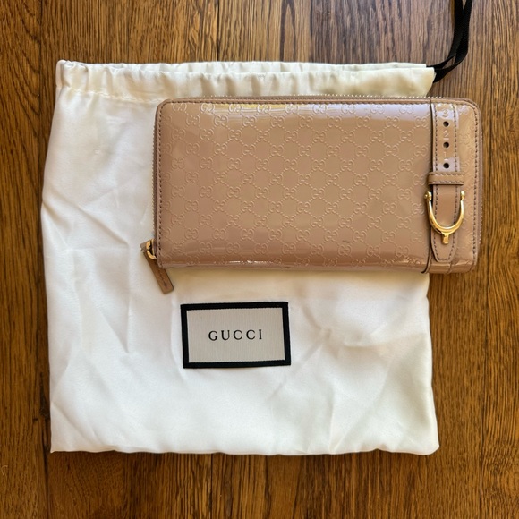 Gucci Handbags - Gucci Nude Patent Guccissima Buckle Wallet